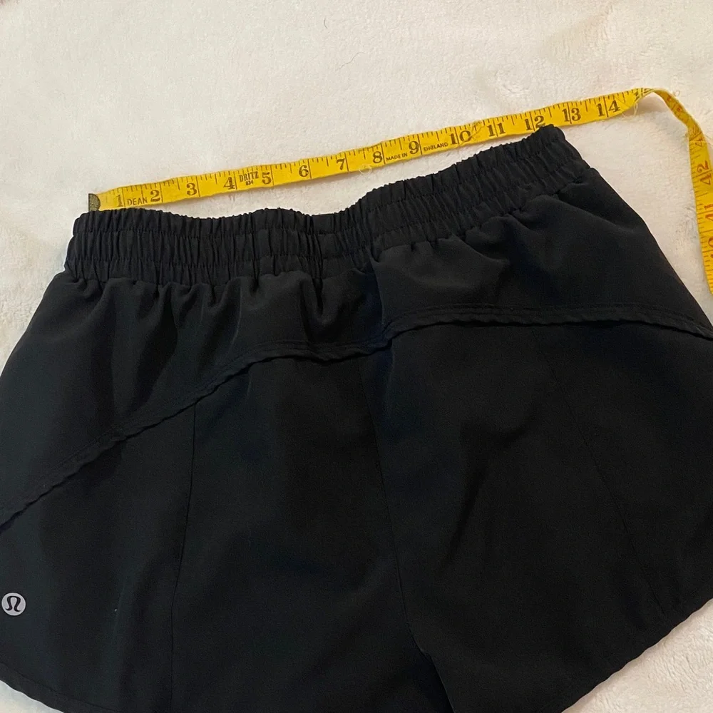 🍋 Lululemon HOTTY HOT Lined Shorts Size 8 with Pockets - Picture 7 of 7